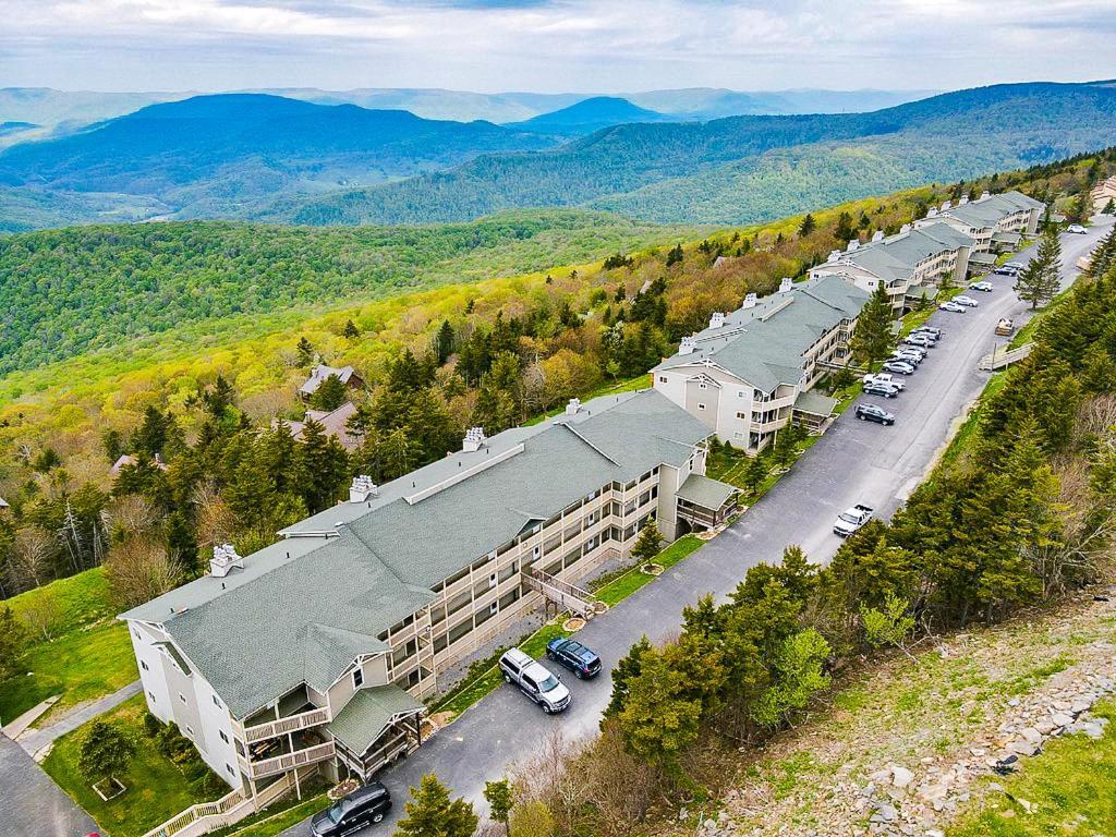 Remodeled Summit Condo At Snowshoe - Modern & Cozy Exteriör bild